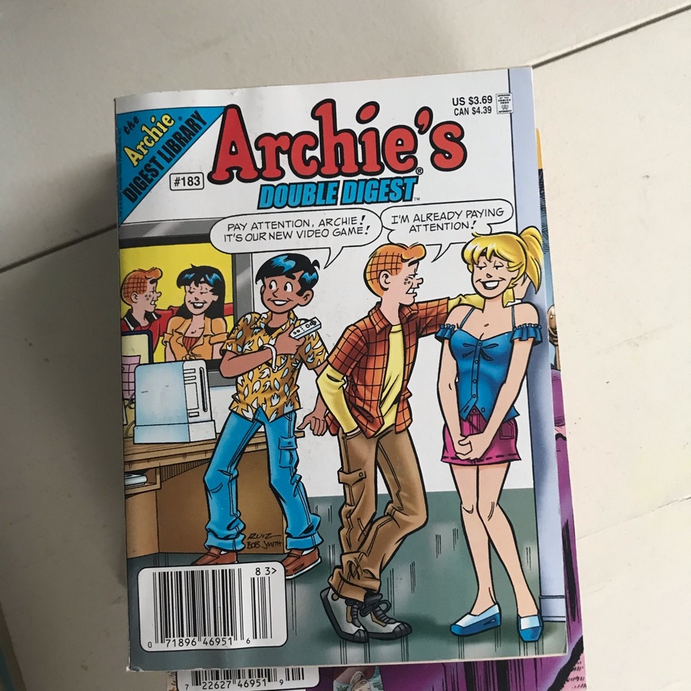 Archie’s Double Digest Comic Book #183- Colorful Cover